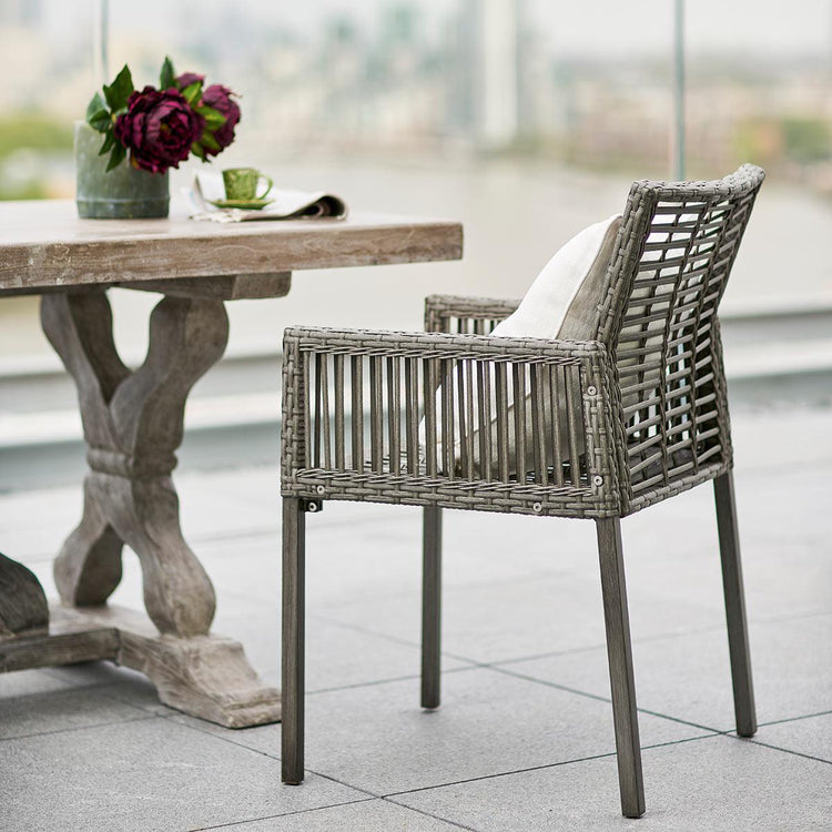 Conisbrough Dining Table